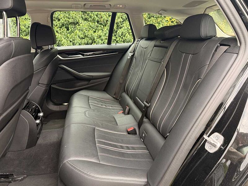 BMW 530i xDr. T.KomfS. HUD ACC Pano. Laser AHK Leas.387 530 Bluetooth Navi Vollleder Klima PDC el. Fenster