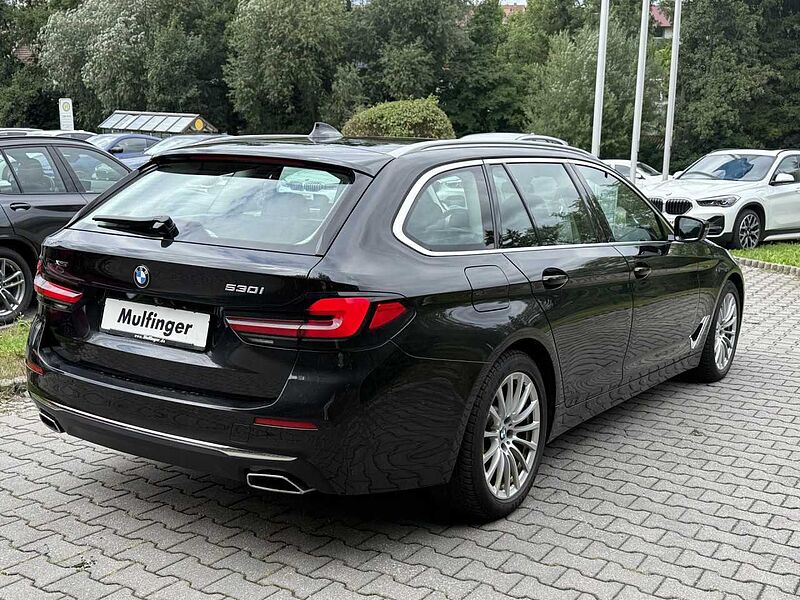 BMW 530i xDr. T.KomfS. HUD ACC Pano. Laser AHK Leas.387 530 Bluetooth Navi Vollleder Klima PDC el. Fenster