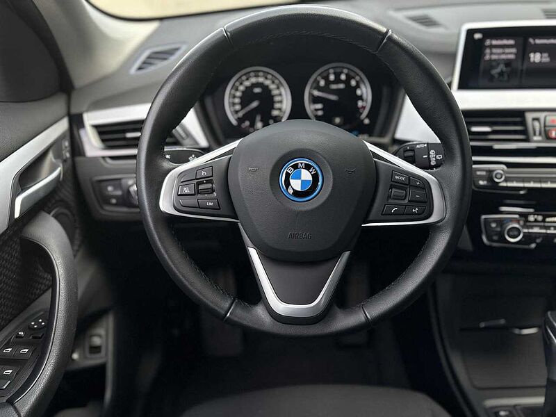 BMW X1 x25e Navi Kamera Temp. Sitzh. Lordose DrivAss. Advantage