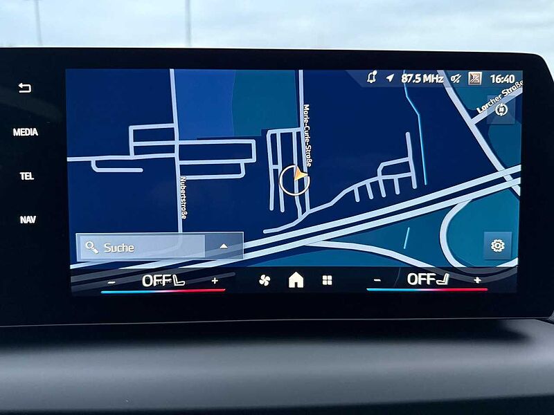 BMW 120 Premium Adaptiv LED Driv Ass DAB 16' 16'