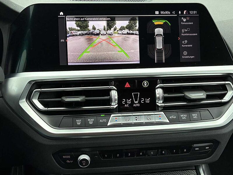 BMW 320d T. xDr. M Sport ACC Kamera LivePro. DrivParkAs 320 Sportpaket Bluetooth Navi LED Klima Aktivlenkung PDC el. Fenster