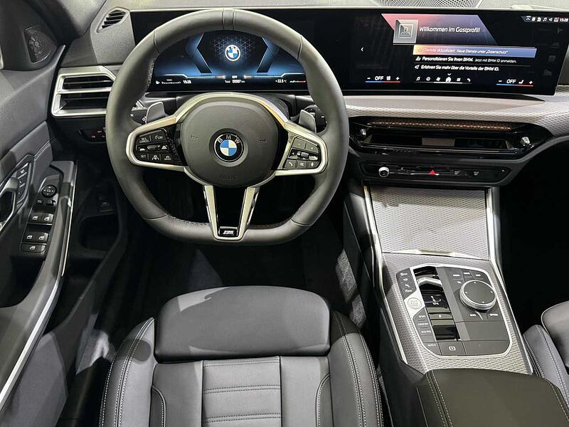 BMW 330i xDrive Touring M Sport Pro HUD ACC AHK Ha/Kar 330 Sportpaket Bluetooth Navi LED Vollleder Klima Aktivlenkung PDC el. Fenster