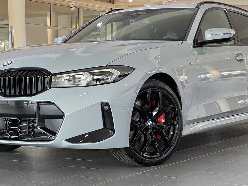 BMW 330i xDrive Touring M Sport Pro HUD ACC AHK Ha/Kar 330 Sportpaket Bluetooth Navi LED Vollleder Klima Aktivlenkung PDC el. Fenster