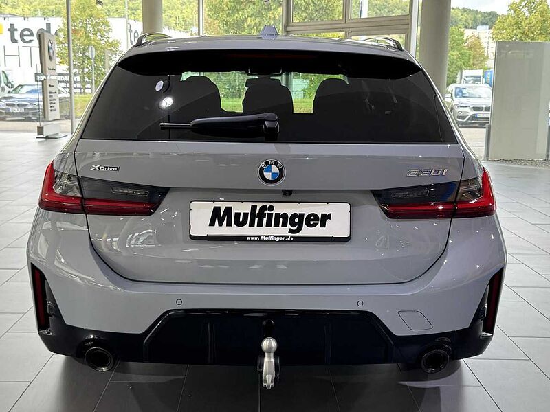 BMW 330i xDrive Touring M Sport Pro HUD ACC AHK Ha/Kar 330 Sportpaket Bluetooth Navi LED Vollleder Klima Aktivlenkung PDC el. Fenster