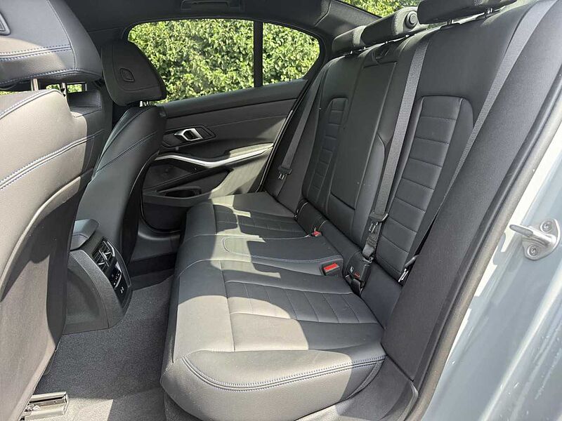 BMW M340d xDr. FACELIFT Leder SuV. HUD ACC Fin.629,- LED Sportpaket Bluetooth Navi Vollleder Klima Aktivlenkung PDC el. Fenster