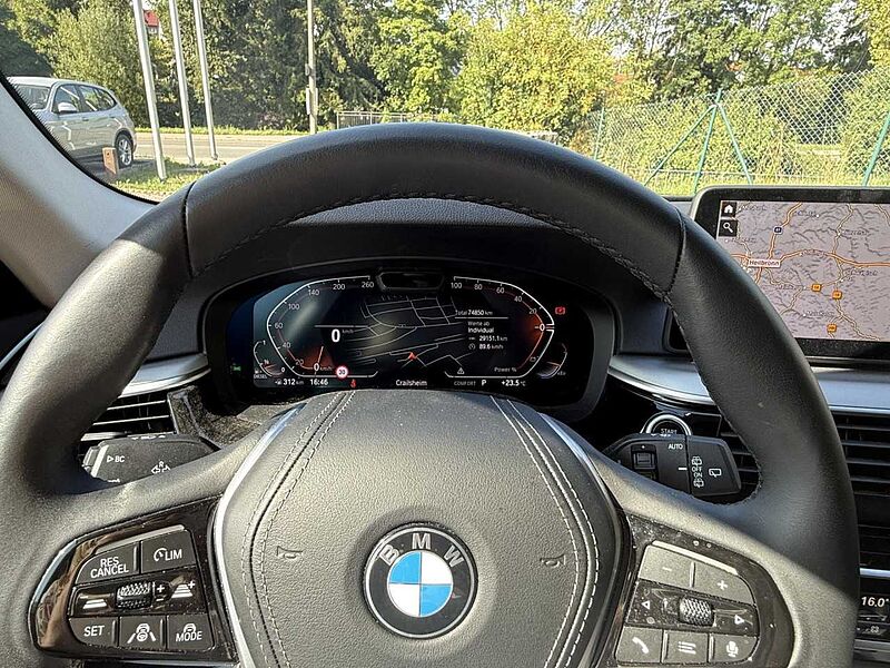 BMW 520d xDr. Standh. KomfS+Bel+Mas. HUD ACC Fin.400,- 520 Bluetooth Navi LED Vollleder Klima Standhzg PDC el. Fenster