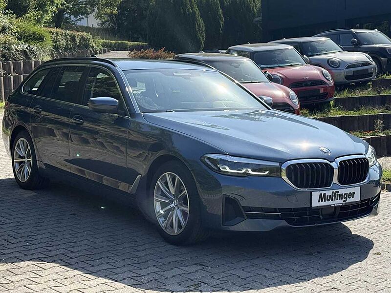 BMW 520d xDr. Standh. KomfS+Bel+Mas. HUD ACC Fin.400,- 520 Bluetooth Navi LED Vollleder Klima Standhzg PDC el. Fenster