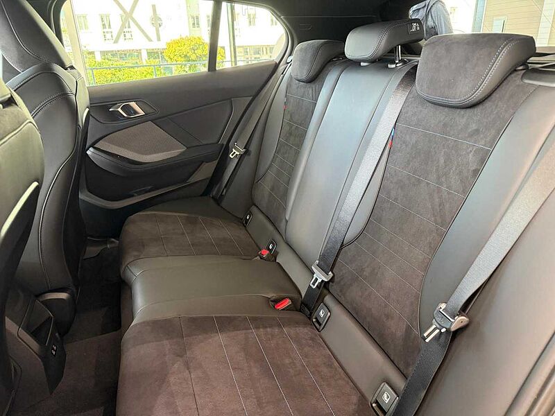 BMW 123 xDr. M Sport Kamera Ad-LED Sitzh. H/K AHK 18' 18' Sportpaket Bluetooth Navi Klima PDC el. Fenster