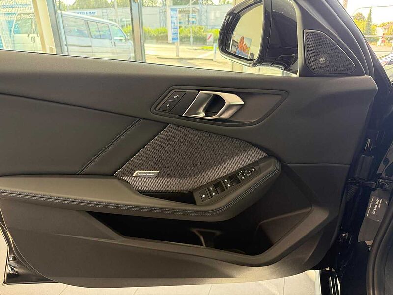 BMW 123 xDr. M Sport Kamera Ad-LED Sitzh. H/K AHK 18' 18' Sportpaket Bluetooth Navi Klima PDC el. Fenster
