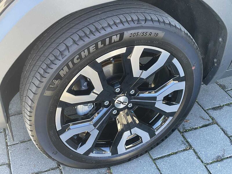 Dacia Bigster Extreme HYBRID 155 WKR Kostenlos Navi Klima Einparkhilfe el. Fenster