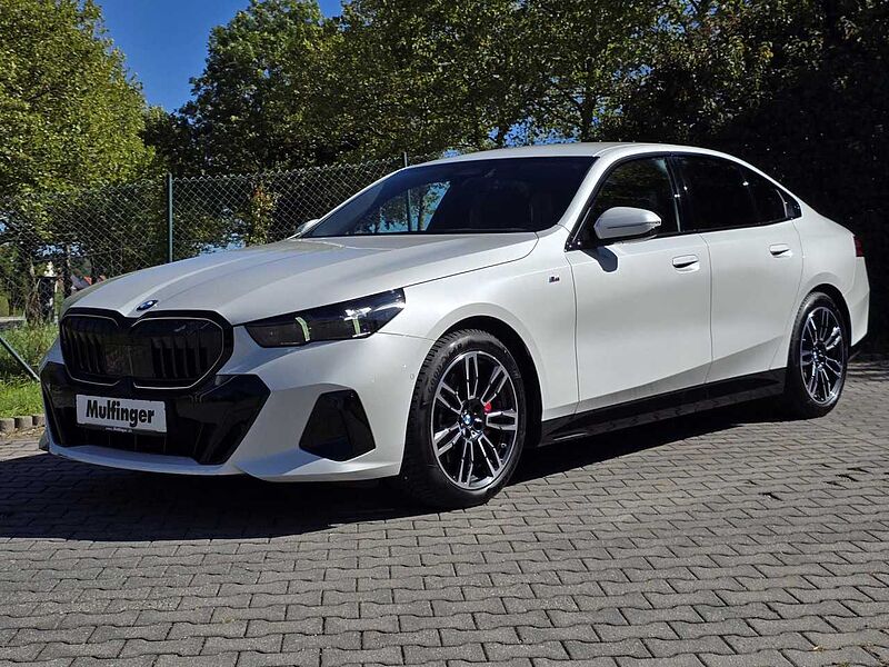 BMW 520i M Sport Pro HUD ACC Icon G. H/K AHK Leas.590 520 Sportpaket Bluetooth Navi LED Vollleder Klima PDC el. Fenster