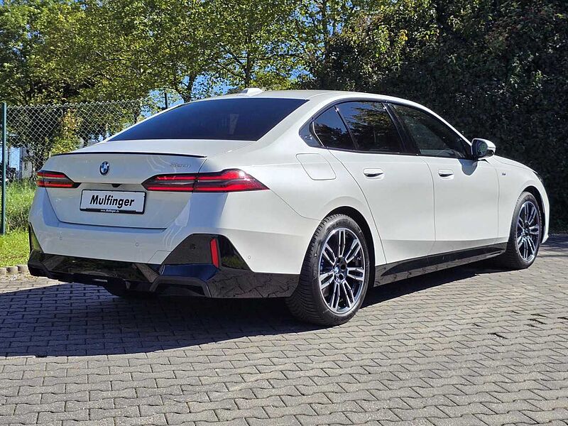 BMW 520i M Sport Pro HUD ACC Icon G. H/K AHK Leas.590 520 Sportpaket Bluetooth Navi LED Vollleder Klima PDC el. Fenster