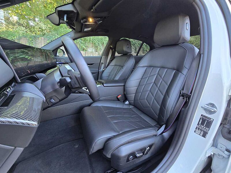 BMW 520i M Sport Pro HUD ACC Icon G. H/K AHK Leas.590 520 Sportpaket Bluetooth Navi LED Vollleder Klima PDC el. Fenster