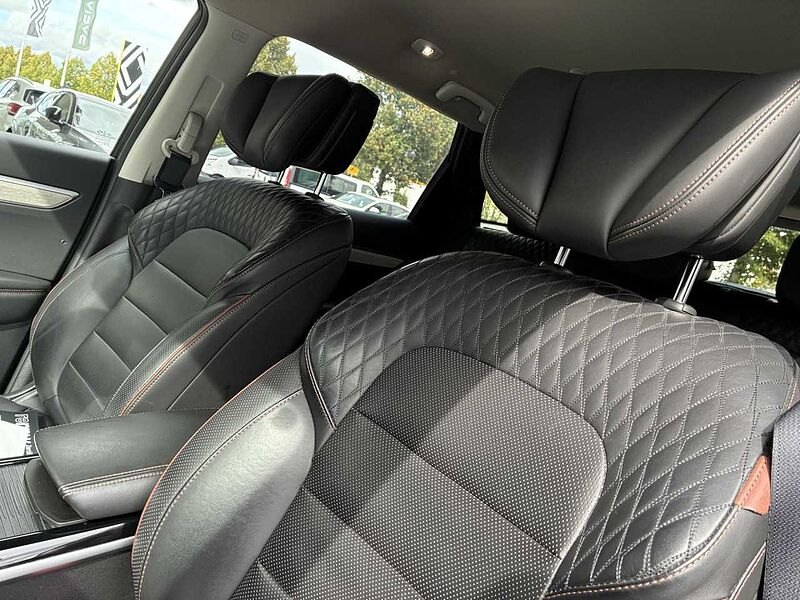 Renault Koleos dCi185 4WD INITIAL PARIS ACC Massage BOSE Bluetooth Navi LED Vollleder Klima Einparkhilfe el. Fenster