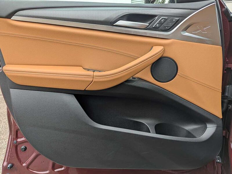 BMW X4 x30d M Sport HUD ACC SuView Laser PanoD. AHK PDC Sportpaket Bluetooth Navi Vollleder Klima Aktivlenkung el. Fenster