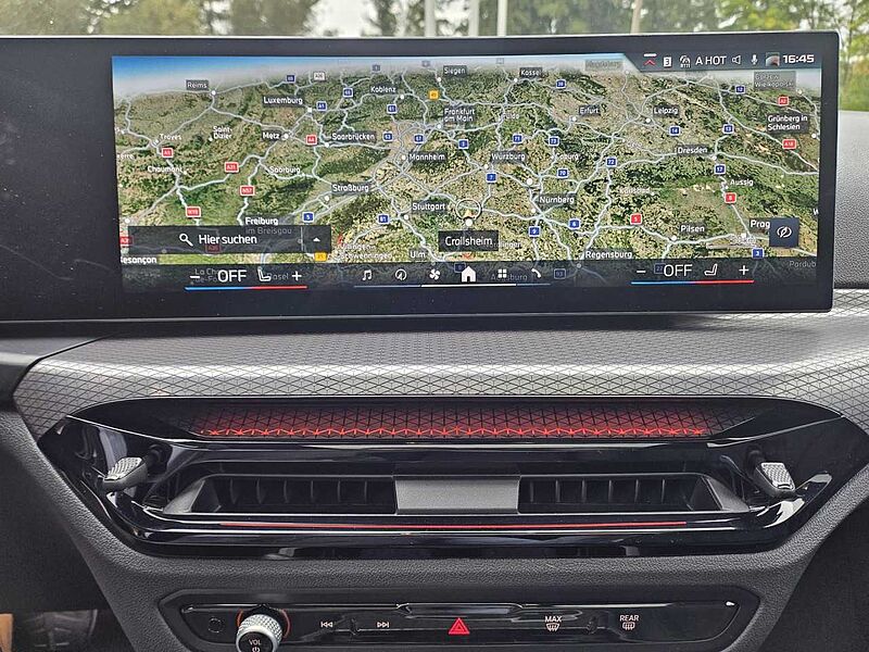 BMW M340d T. xDr. FACELIFT SuV. Pano. HUD Park+Fin.2,99 Sportpaket Bluetooth Navi LED Vollleder Klima Aktivlenkung PDC el. Fenster