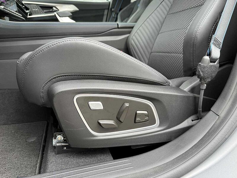 Renault Esprit Alpine Mild Hybrid 160 Pano Harman Kardon Austral Bluetooth Navi LED Klima Einparkhilfe el. Fenster