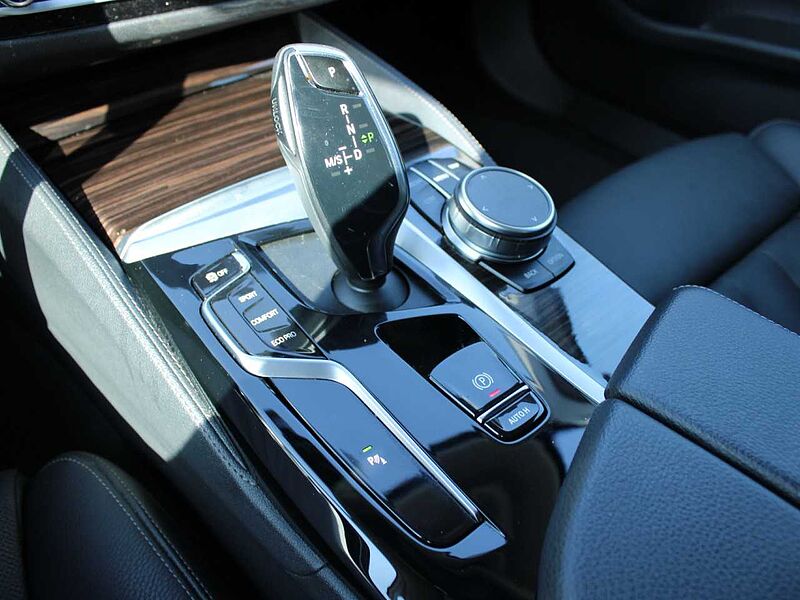 BMW 530d xDr. T. Luxury Standh. Sitzklima ACC Pano 530