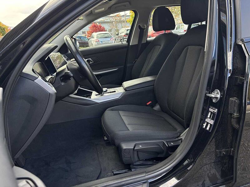 BMW 320d Tour. Advantage LiveProf. DrivAss. Temp. Sitzh 320