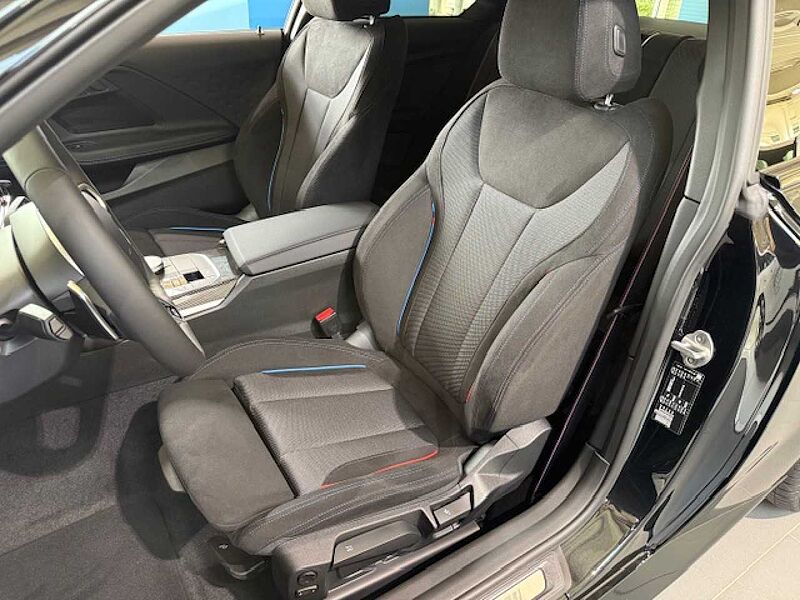 BMW 220i Coupé M Pro ACC Ad-LED SuView H/K AHK 19' 220 19' Sportpaket Bluetooth HUD Navi Klima Aktivlenkung PDC el. Fenster