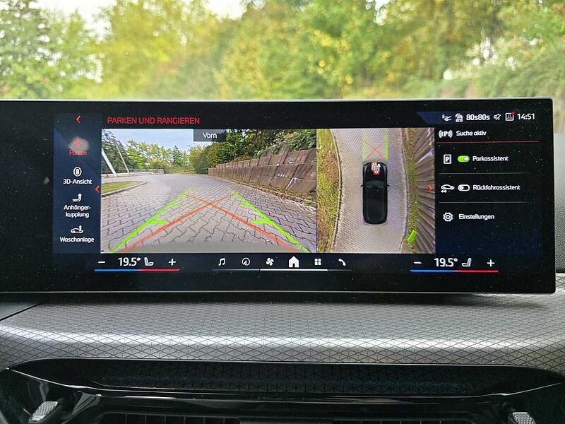 BMW 330e T. M Sport Pro FACELIFT HUD Pano. AHK Fin.2,9 330 Sportpaket Bluetooth Navi LED Klima Aktivlenkung Standhzg PDC el. Fenster