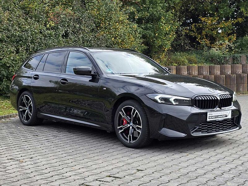 BMW 330e T. M Sport Pro FACELIFT HUD Pano. AHK Fin.2,9 330 Sportpaket Bluetooth Navi LED Klima Aktivlenkung Standhzg PDC el. Fenster