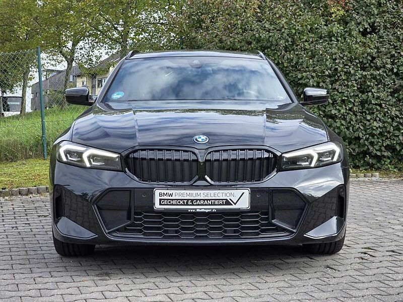 BMW 330e T. M Sport Pro FACELIFT HUD Pano. AHK Fin.2,9 330 Sportpaket Bluetooth Navi LED Klima Aktivlenkung Standhzg PDC el. Fenster