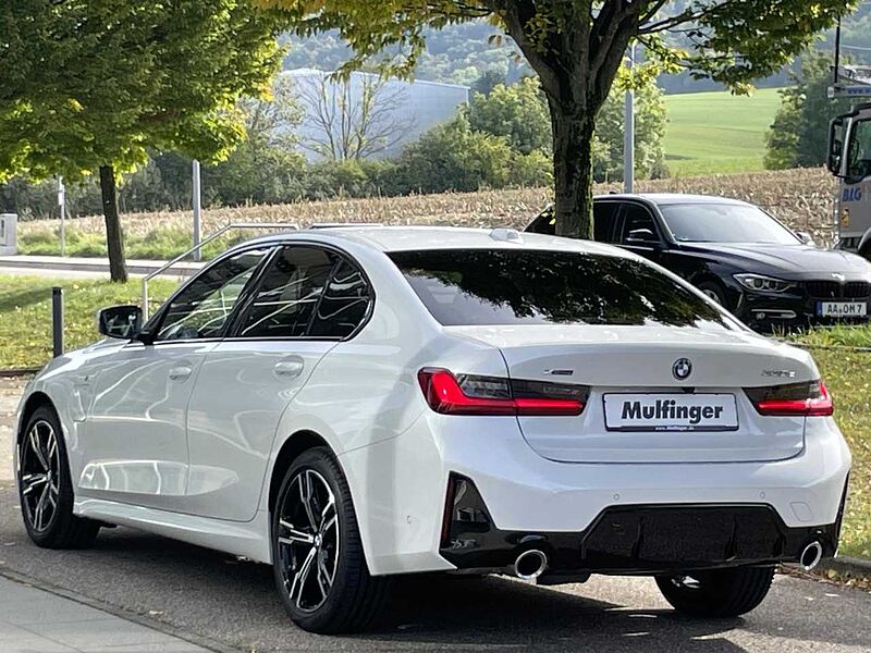 BMW 330e xDr. M Sport FACELIFT HUD SuView GlasD. Lenkh 330 Sportpaket Bluetooth Navi LED Vollleder Klima Aktivlenkung Standhzg PDC el.