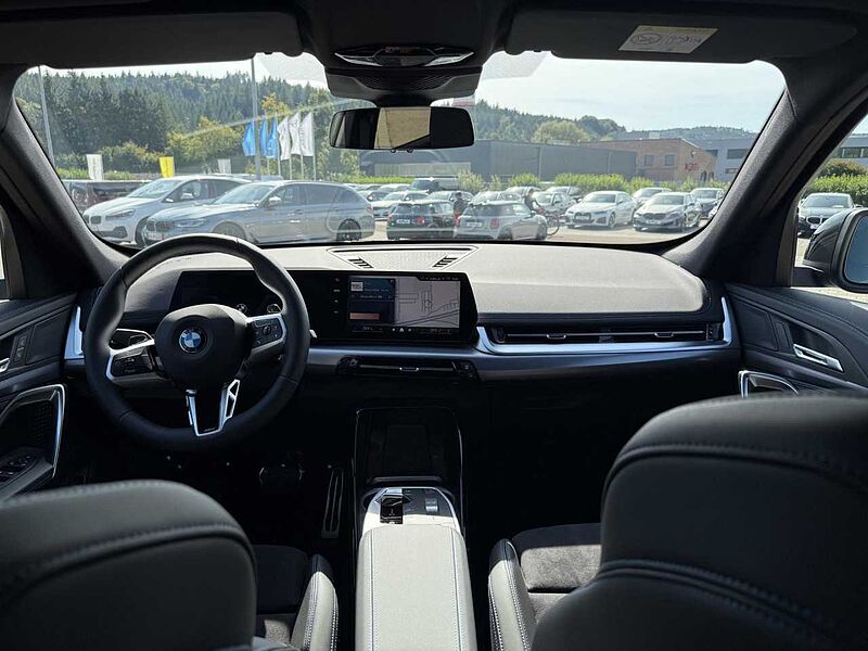 BMW X1 sDrive18i M Sport Komf. zug. LED AHK Driv. Ass.
