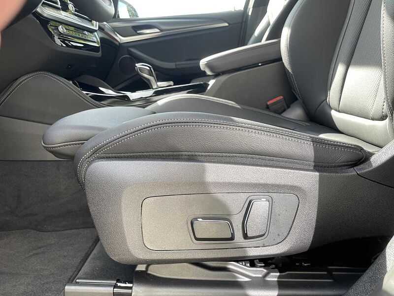 BMW X4 x20d M Sport HUD Laser KomfZ. Kamera HiFi AHK Sportpaket Bluetooth Navi Vollleder Klima PDC el. Fenster