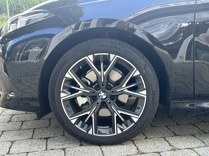 BMW 120 M Sport HUD SuView Ad-LED DAB Sitzh.18' Navi Sitzh.18' Sportpaket Bluetooth PDC el. Fenster