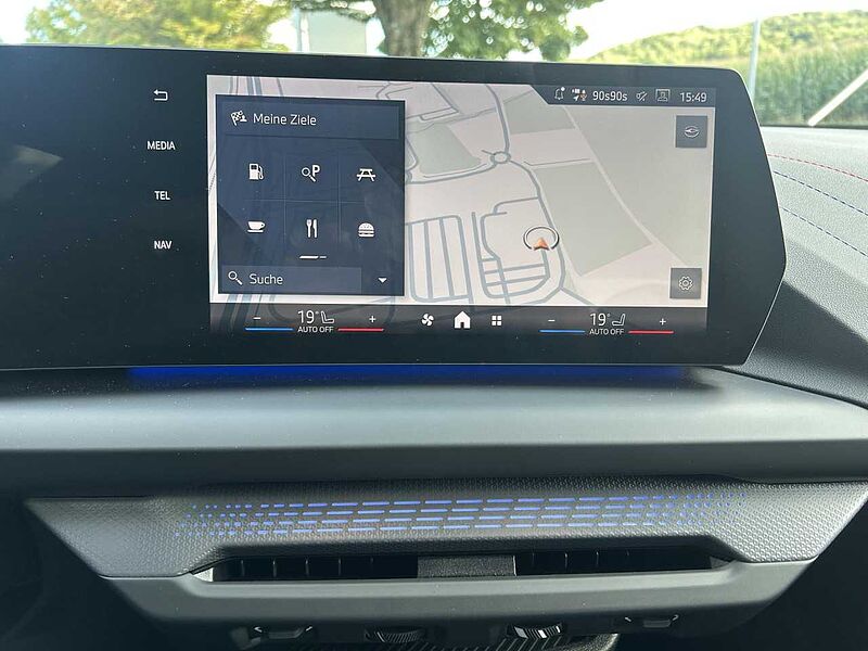 BMW 120 M Sport HUD SuView Ad-LED DAB Sitzh.18' Navi Sitzh.18' Sportpaket Bluetooth PDC el. Fenster