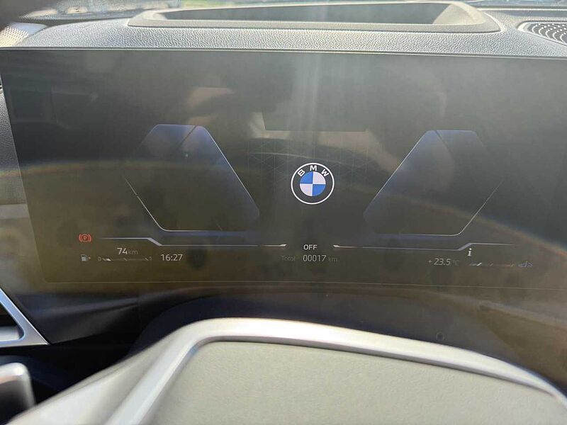 BMW 318i Sports. HUD LED SuView DrivAss. Sitzh. Lordose 318