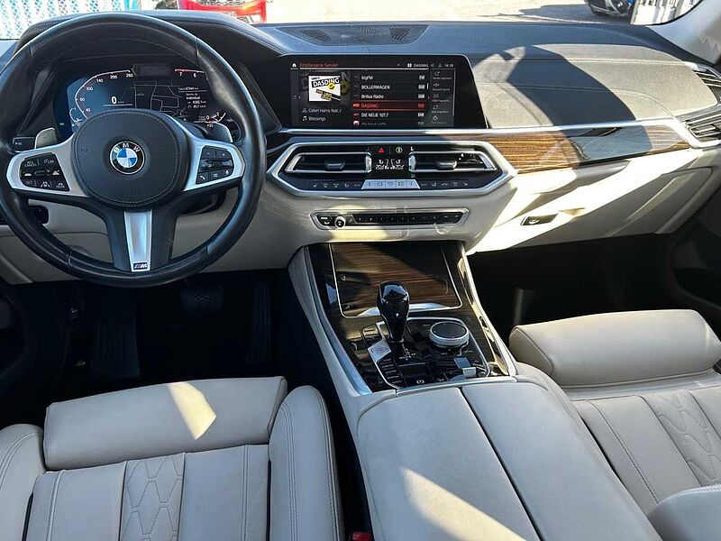 BMW X5 x40i IntAktLenk. PanoD. SurView. ACC Laser 20' HUD 20' Bluetooth Navi Vollleder Klima Luftfederung Aktivlenkung PDC el. Fenster