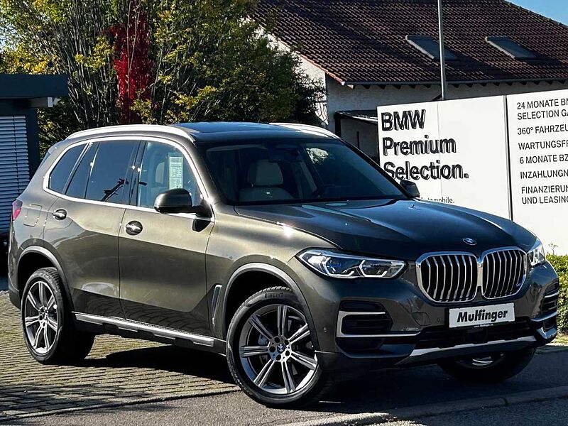 BMW X5 x40i IntAktLenk. PanoD. SurView. ACC Laser 20' HUD 20' Bluetooth Navi Vollleder Klima Luftfederung Aktivlenkung PDC el. Fenster