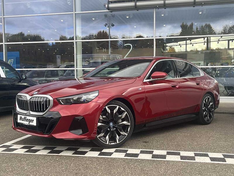 BMW i5 e40 M Sport ACC SurView HUD B+W AHK 21' 21'