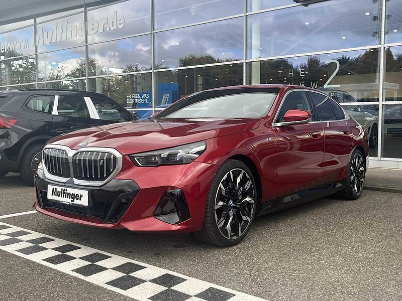 BMW i5 e40 M Sport ACC SurView HUD B+W AHK 21' 21'