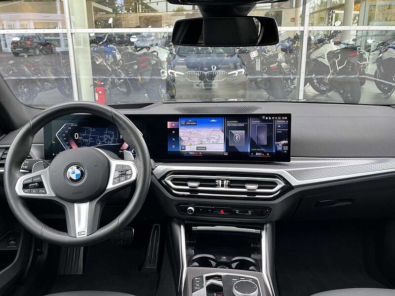 BMW 330i xDrive M Sport LivePr. HUD SurView Glasd.19' 330 Glasd.19'