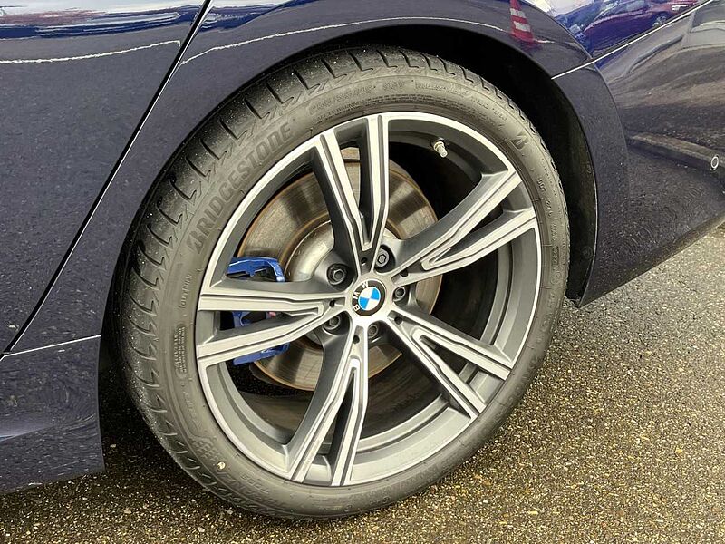 BMW 330i xDrive M Sport LivePr. HUD SurView Glasd.19' 330 Glasd.19'