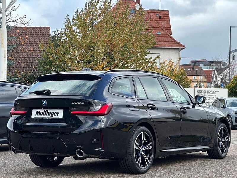 BMW 330e T xDr. M Sport HUD PanoD. SuView. Ha/Ka. AHK LED 330 Sportpaket Bluetooth Navi Klima Aktivlenkung Standhzg PDC el. Fenster