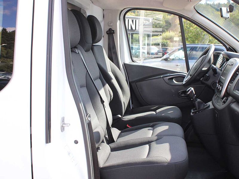 Renault Trafic dCi 120 L1H1 3,0t teilverglast AHK Navi