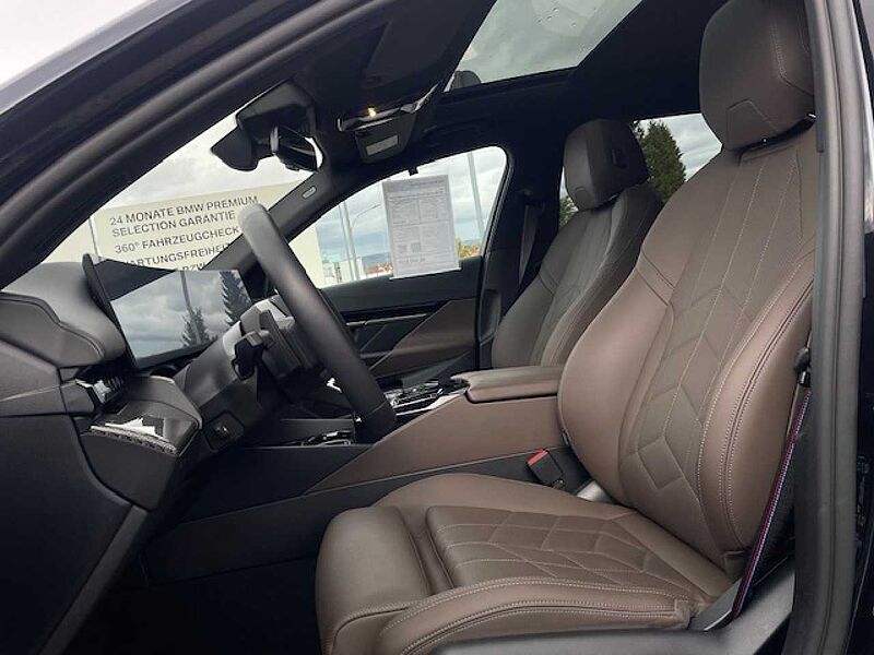 BMW 540d xDr. T.M Sport Pro PanoD. SurView. B&W Standh 540 Sportpaket Bluetooth HUD Navi LED Klima Standhzg PDC el. Fenster
