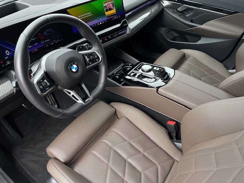 BMW 540d xDr. T.M Sport Pro PanoD. SurView. B&W Standh 540 Sportpaket Bluetooth HUD Navi LED Klima Standhzg PDC el. Fenster