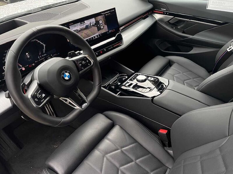 BMW 520d xDr. T. M Sport Pro Standh. HUD SurView Ha/Ka 520 Sportpaket Bluetooth Navi LED Klima Standhzg PDC el. Fenster