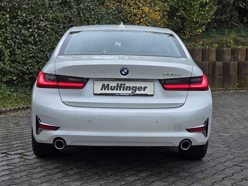 BMW 330d Luxury Sports. LiveP. DrivP. ACC KomfZ. Fin.355 330 Bluetooth Navi LED Vollleder Klima PDC el. Fenster