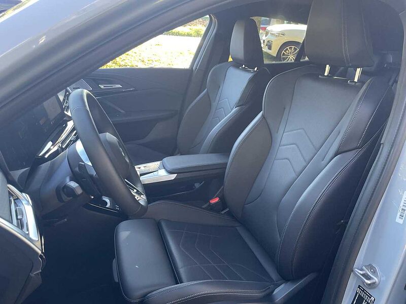 BMW X2 xDrive20d M Sport ACC HUD IconGlow. SuView. AHK Sportpaket Bluetooth Navi LED Vollleder Klima PDC el. Fenster