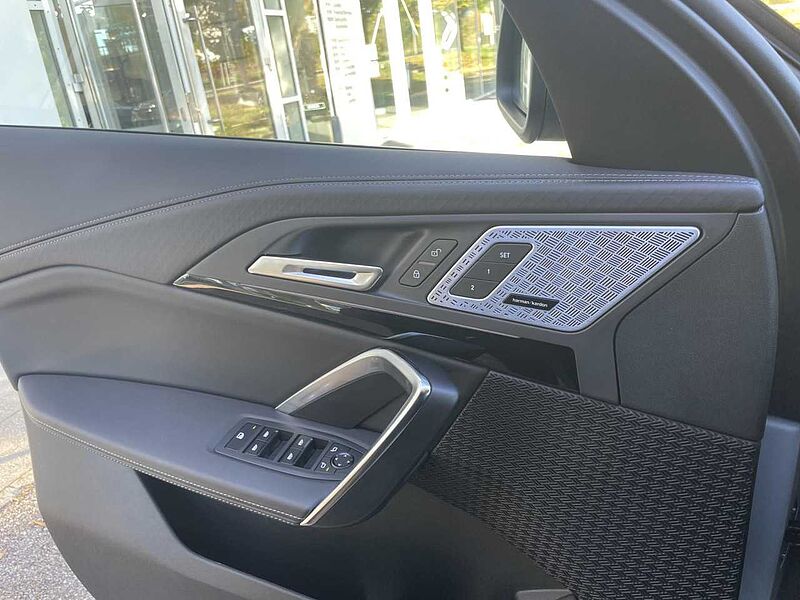 BMW X2 xDrive20d M Sport ACC HUD IconGlow. SuView. AHK Sportpaket Bluetooth Navi LED Vollleder Klima PDC el. Fenster