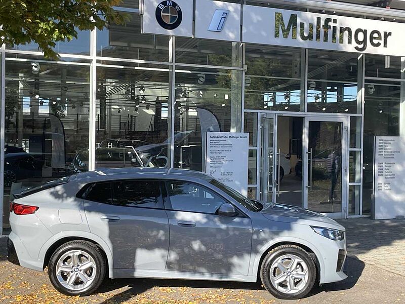 BMW X2 xDrive20d M Sport ACC HUD IconGlow. SuView. AHK Sportpaket Bluetooth Navi LED Vollleder Klima PDC el. Fenster