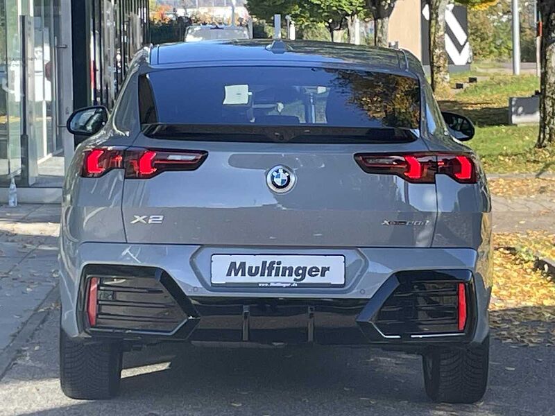 BMW X2 xDrive20d M Sport ACC HUD IconGlow. SuView. AHK Sportpaket Bluetooth Navi LED Vollleder Klima PDC el. Fenster
