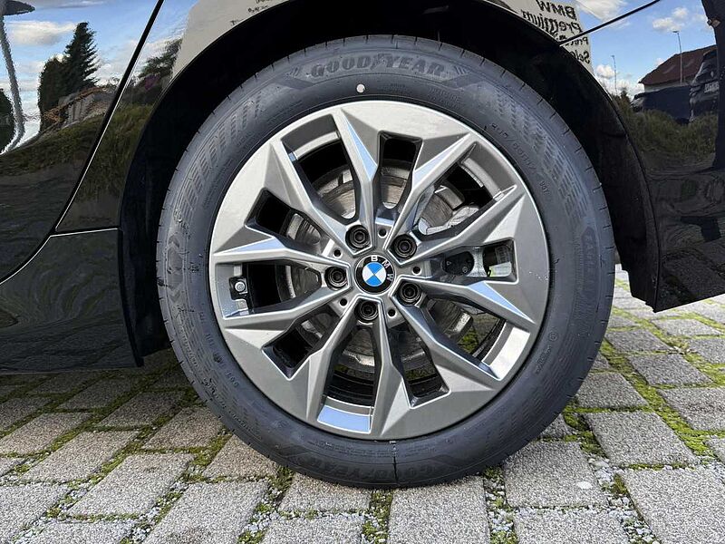 BMW 120 Kamera Sitzheizung ACC LED Navi Klima PDC el. Fenster